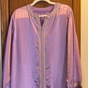 Vintage Moroccan Kaftan – Lavender‎ Satin with Hand-Embroidered Sfifa Trim